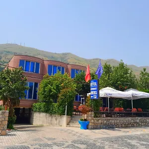 *** Otel Restaurant Univers Arnavutluk